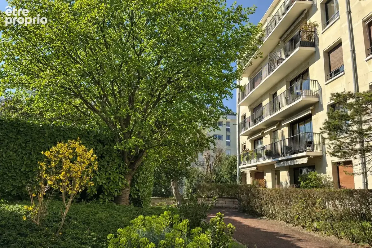 Appartement Hyper Centre, 4 Chambres, 105m2, dernier étage avec extérieur - photo 9