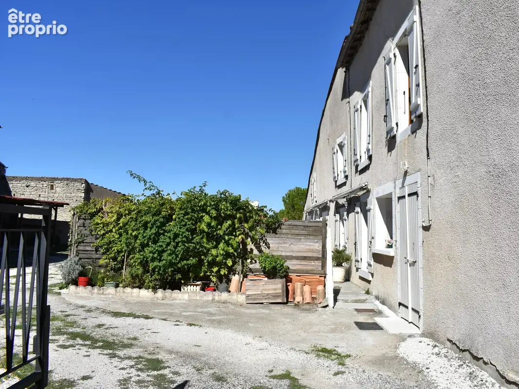 Grande maison de ville avec 5/6 chambres et encore du potentiel! - photo 17