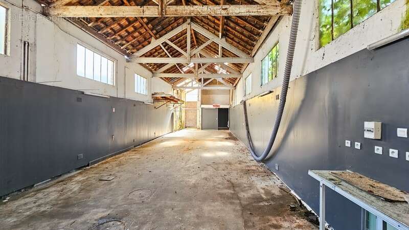 Immeuble à rénover avec local commercial + 2 T5 à vendre TARBES (65) - photo 5