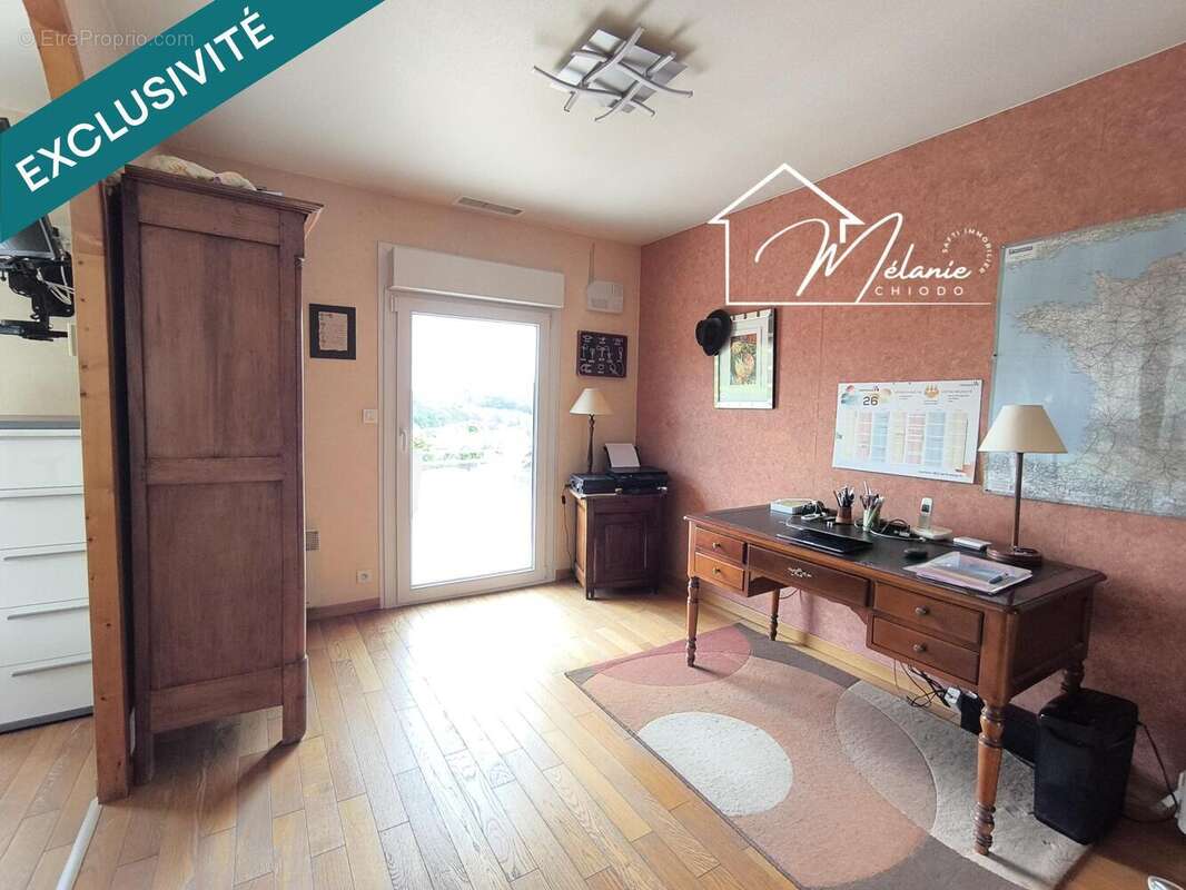 Maison 122 m² à Ludesse  - photo 2