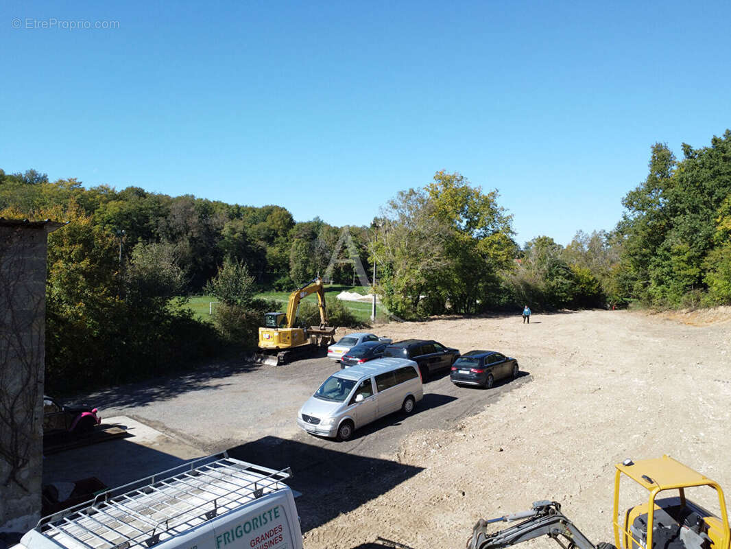 Local commercial Saintes 275 m2 - photo 16