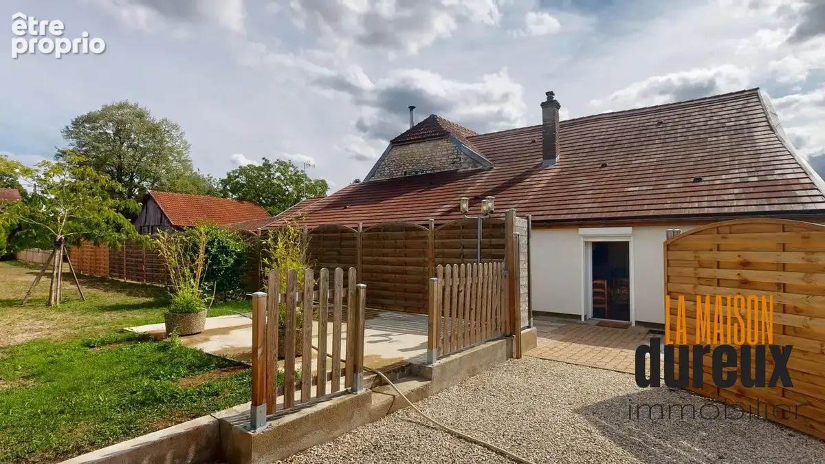Maison à TROCHERES