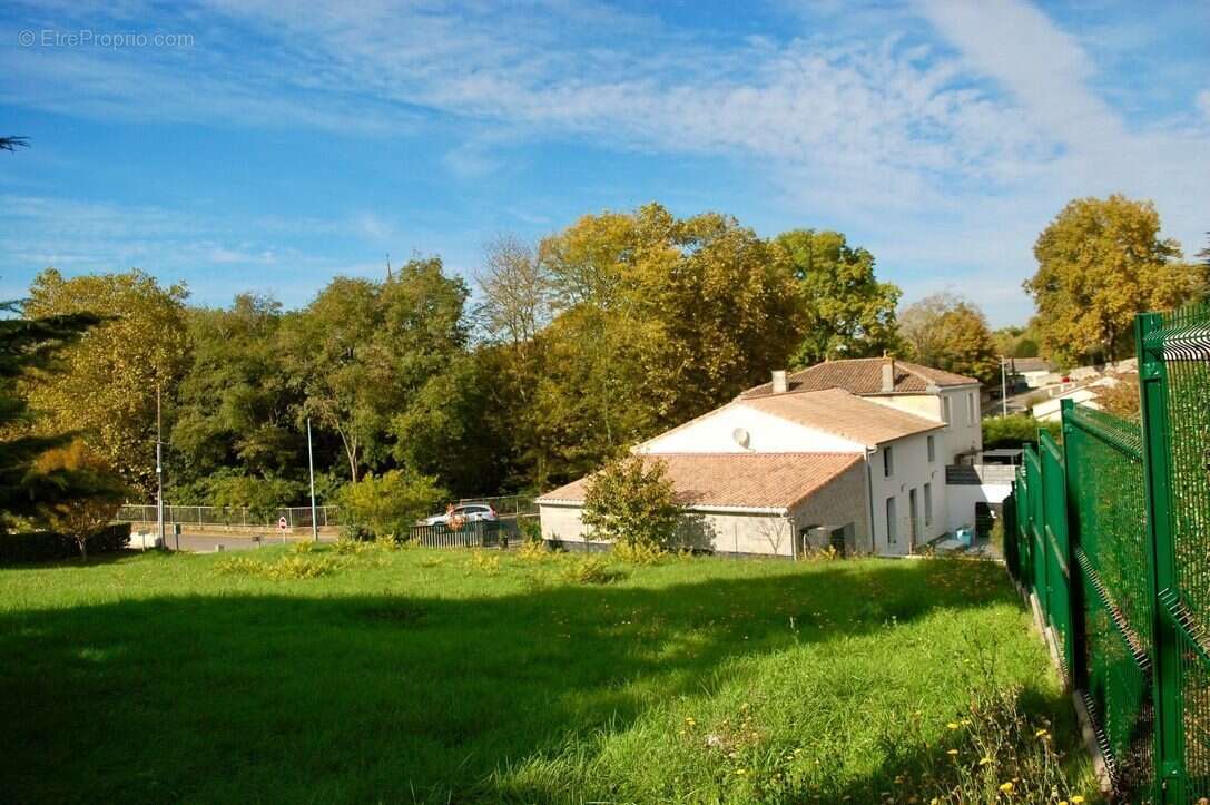 Terrain à MIRAMBEAU