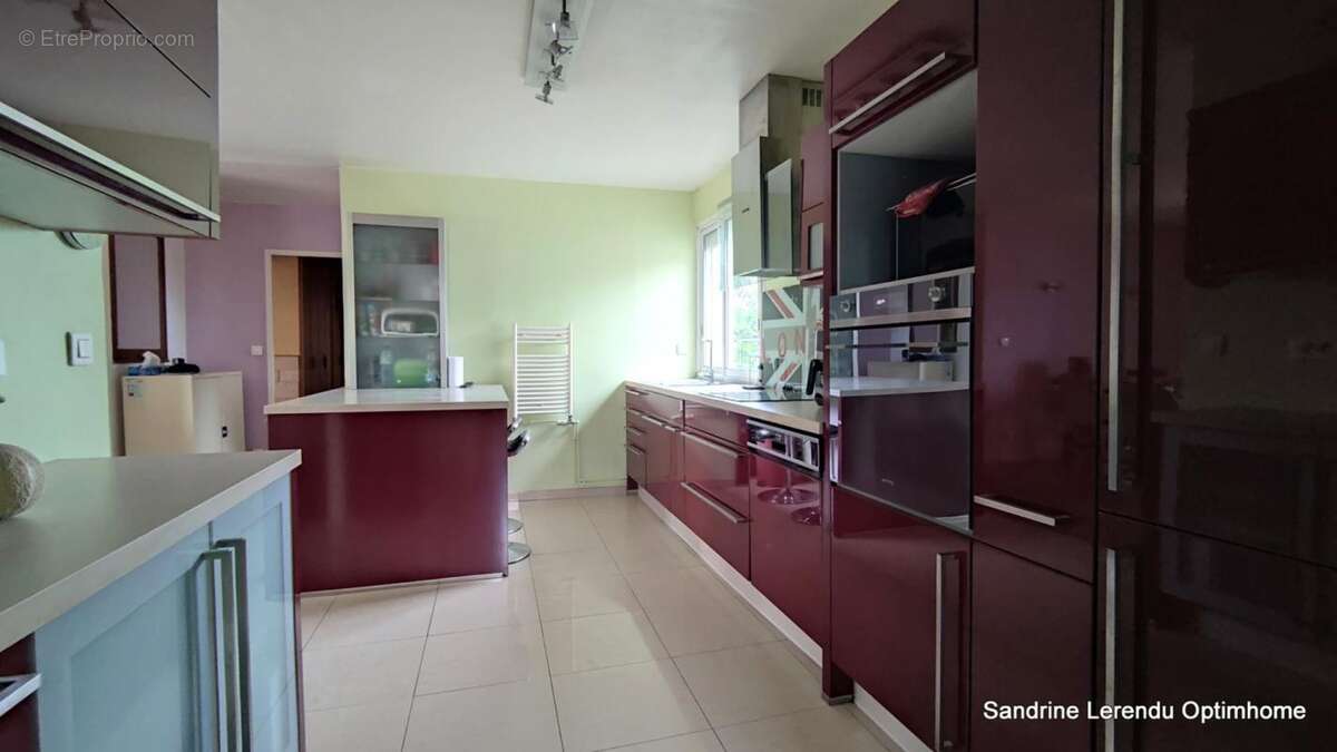BARENTIN – Maison familiale de plain-pied, 5 chambres, toiture récente et jardin paysager - photo 7