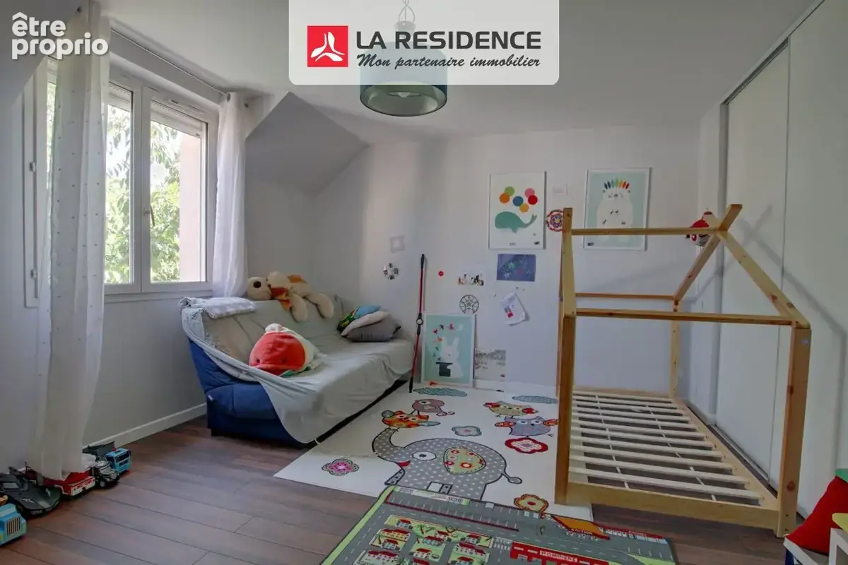 Maison 7 pièces 186 m² à vendre à Le Mesnil-Saint-Denis (78320) - photo 8
