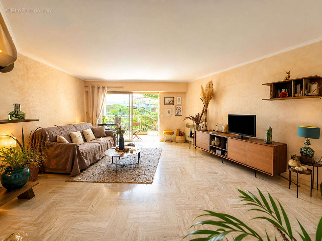 Appartement à LE CANNET