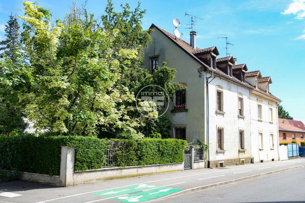 Maison 160 m² à Saint-Louis  - photo 2
