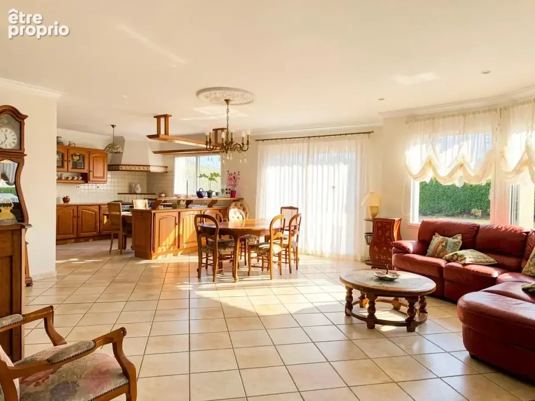 Maison 5 pièces 140 m² à vendre à Le Cloitre-Saint-Thegonnec (29410) - photo 2