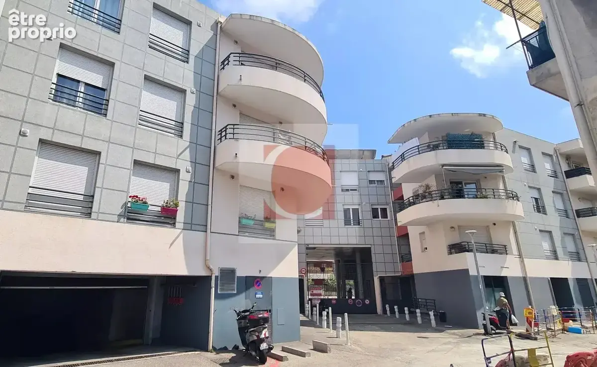 Nice bas pasteur/ arbre inferieur : parking - photo 2