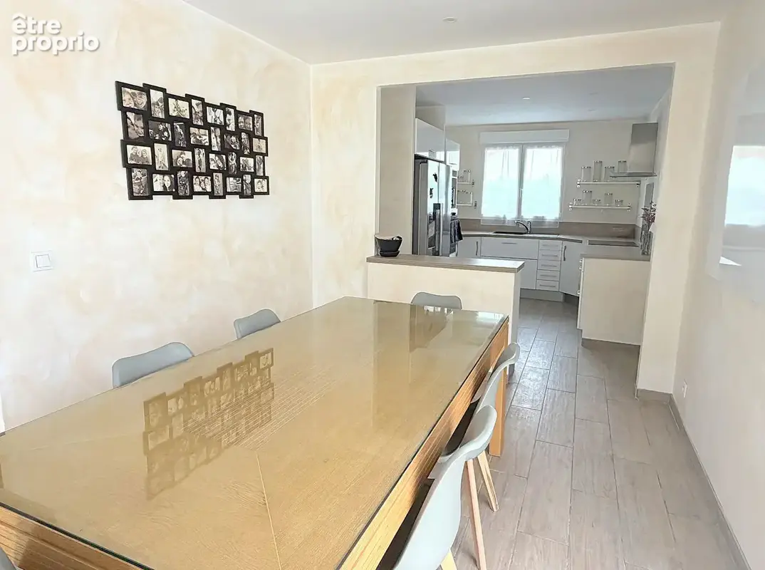 Maison Voisins Le Bretonneux 6 pièce(s) 135 m2 - photo 6
