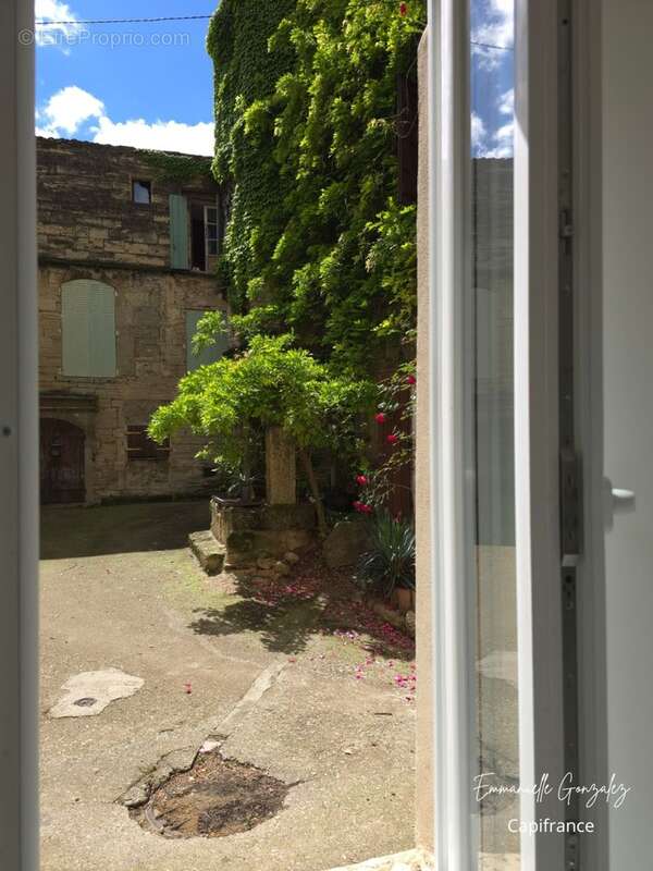 Maison de caractère entièrement rénovée 200m² avec 5 chambres ROUJAN (34) - photo 23