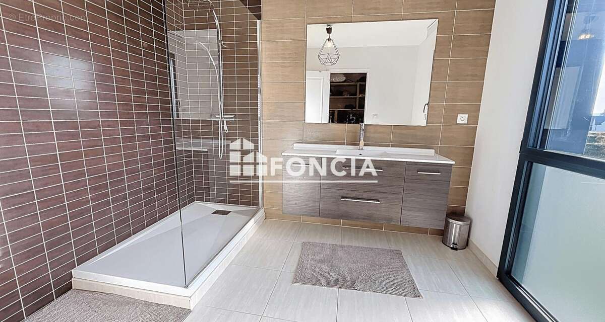 Maison à PONT-L&#039;EVEQUE