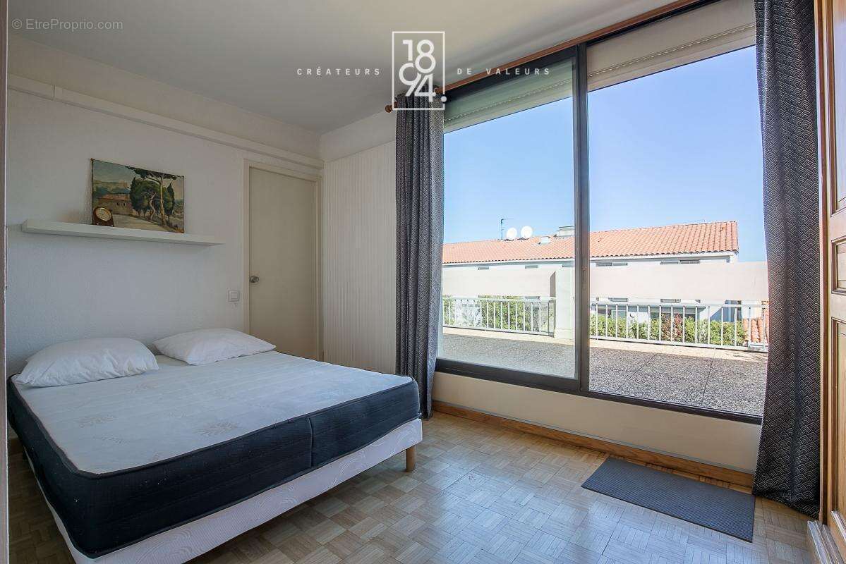 Appartement à MARSEILLE-7E