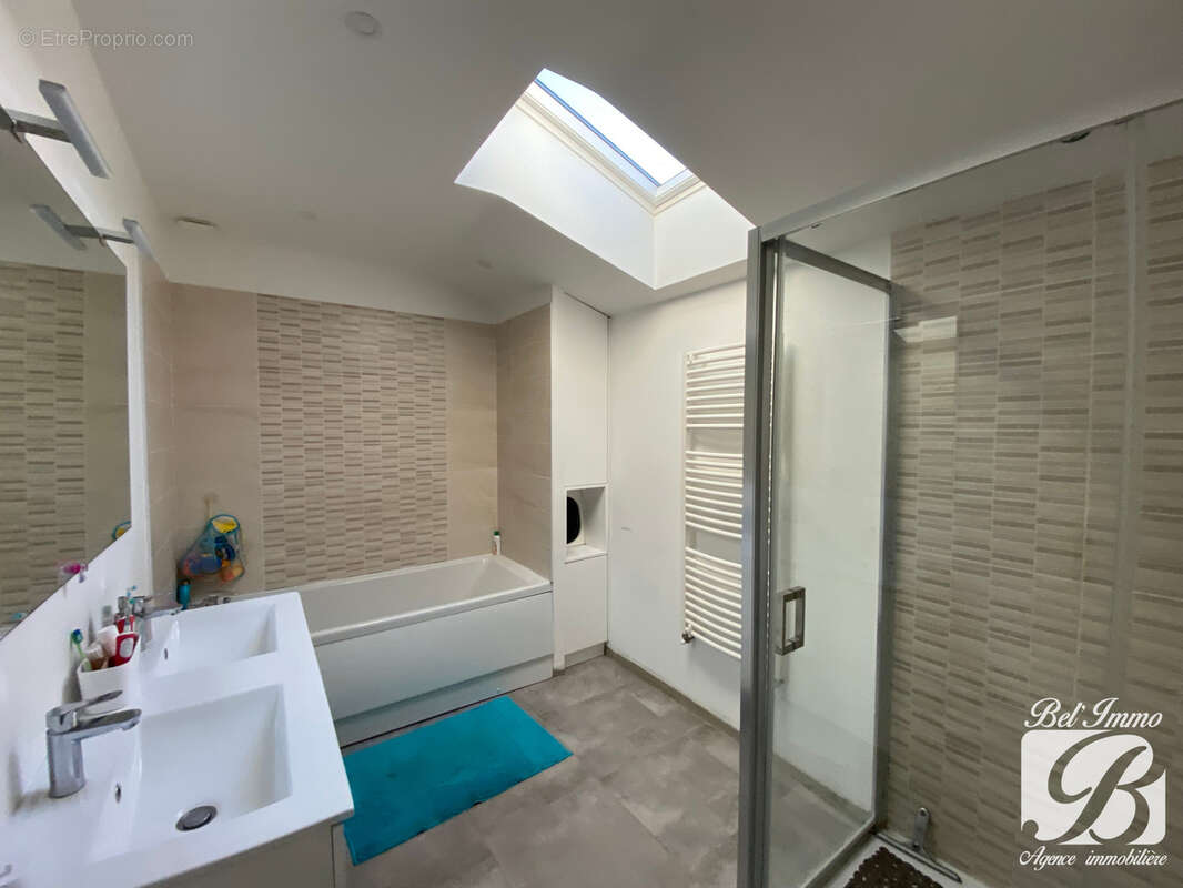 Maison à BOURG-SAINT-CHRISTOPHE