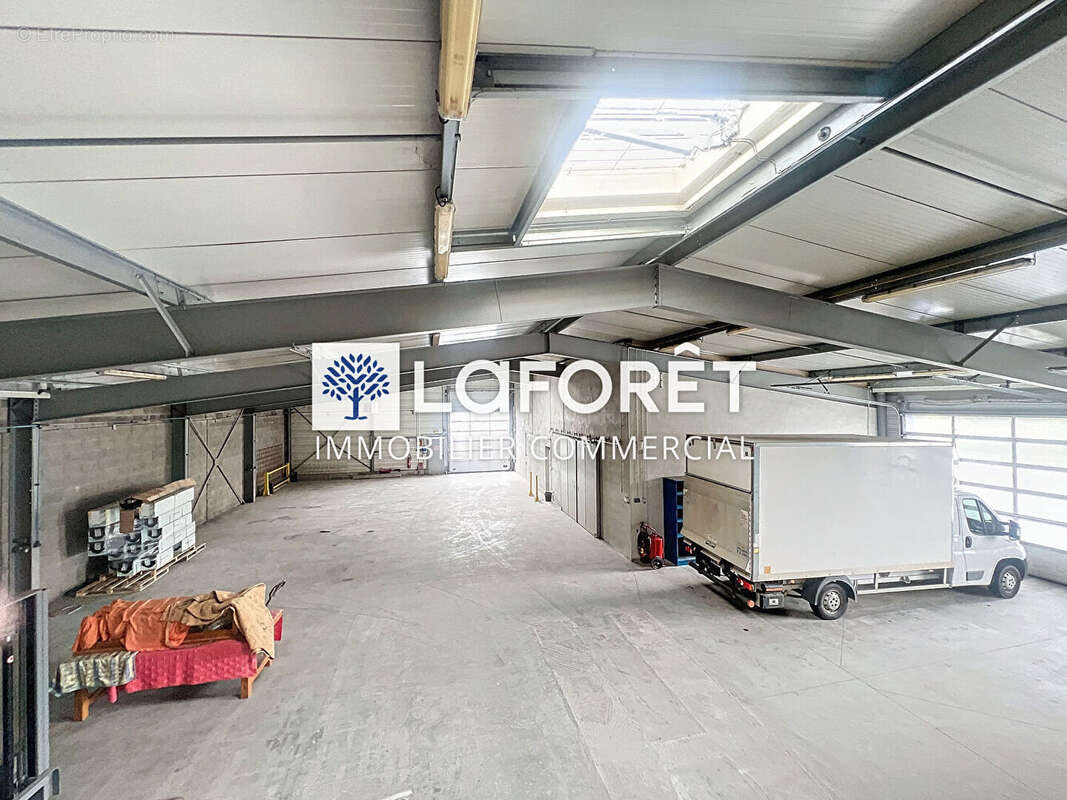 Commerce à MONCOUTANT