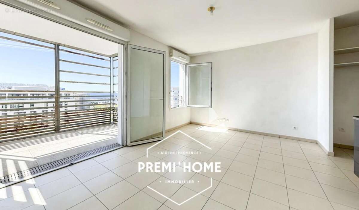Appartement à MARSEILLE-2E