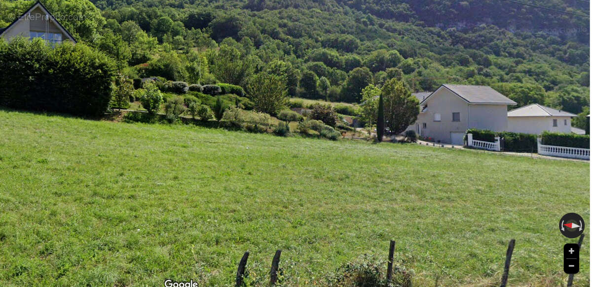 Saint Alban Leysse - Terrain constructible - 970M² - photo 2
