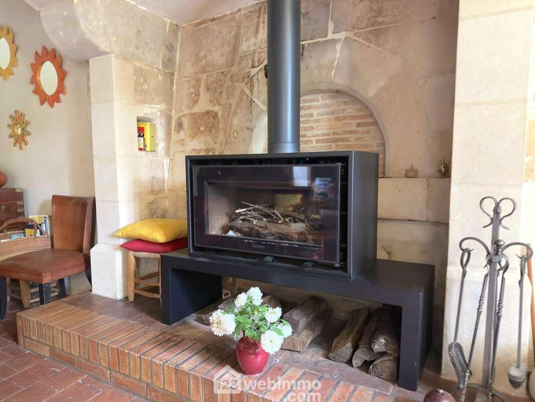 Maison 198 m² à Saint-Sulpice  - photo 5