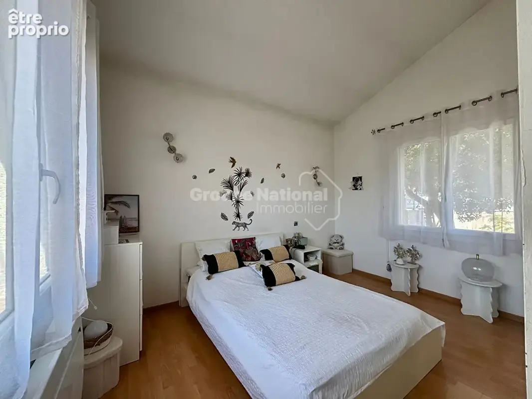 Maison Lunel 4 pièce(s) 115 m2 avec garage , piscine et dépendance - photo 5