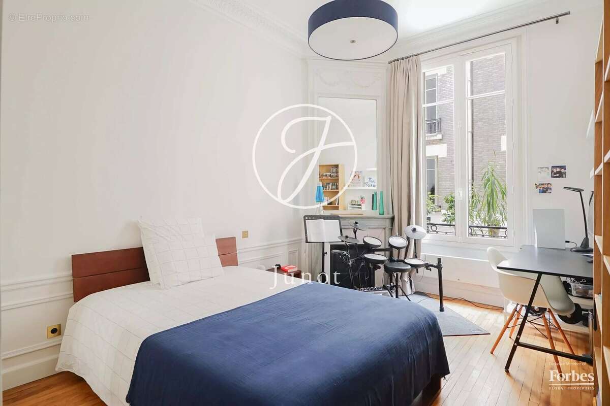 Appartement à PARIS-5E