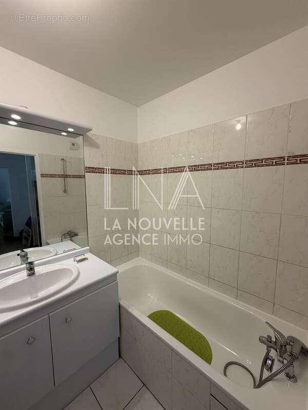 Appartement à LES LILAS
