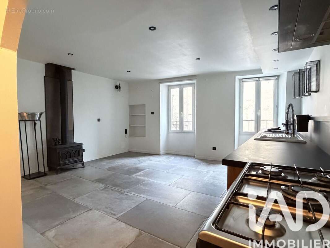 Photo 2 - Maison à SAINT-JEAN-DU-BRUEL