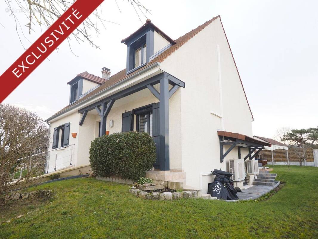 Maison à VAUX-LE-PENIL