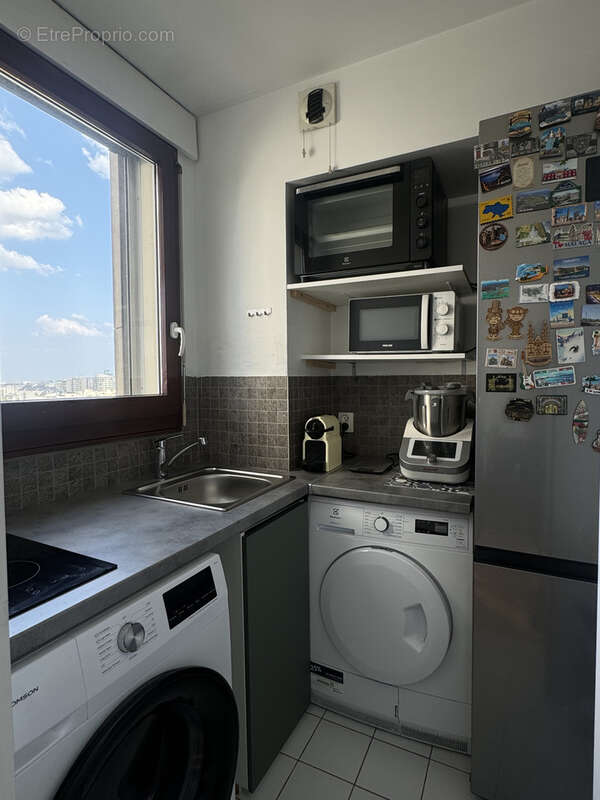 Appartement à COURBEVOIE