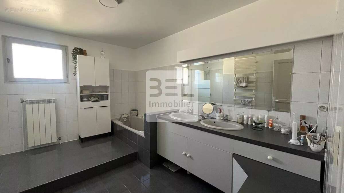 Maison à PONT-SAINT-ESPRIT