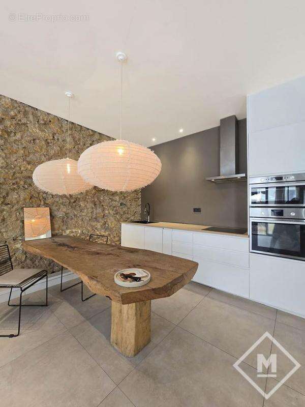 Appartement à MARSEILLE-6E