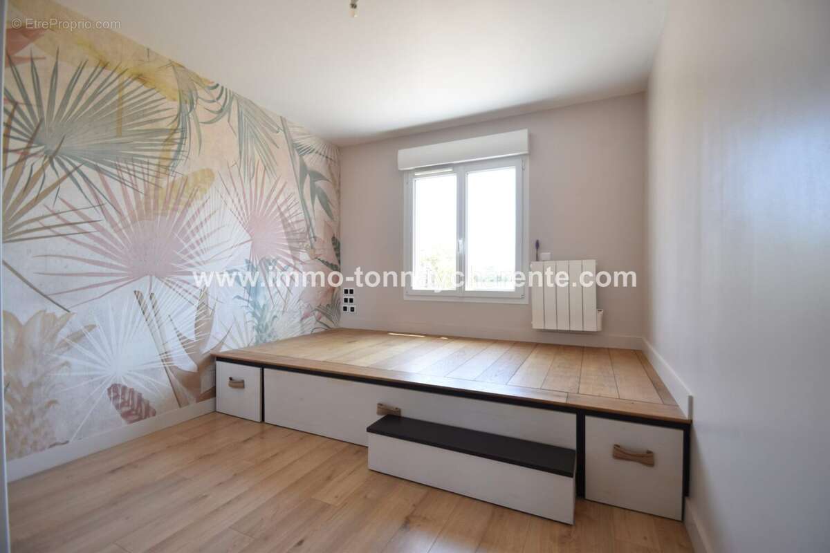 Maison 90 m² à Tonnay-Charente  - photo 6