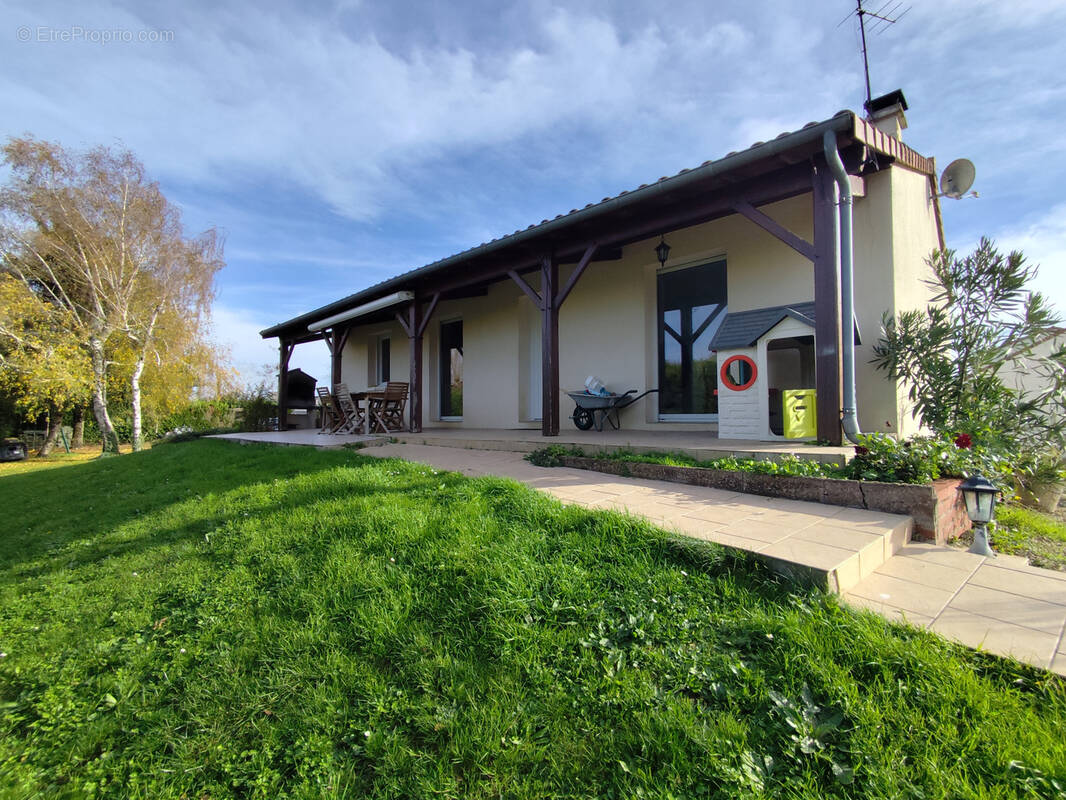 Maison à JAUNAY-CLAN