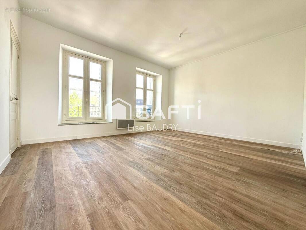 Photo 1 - Appartement à FONTENAY-LE-COMTE