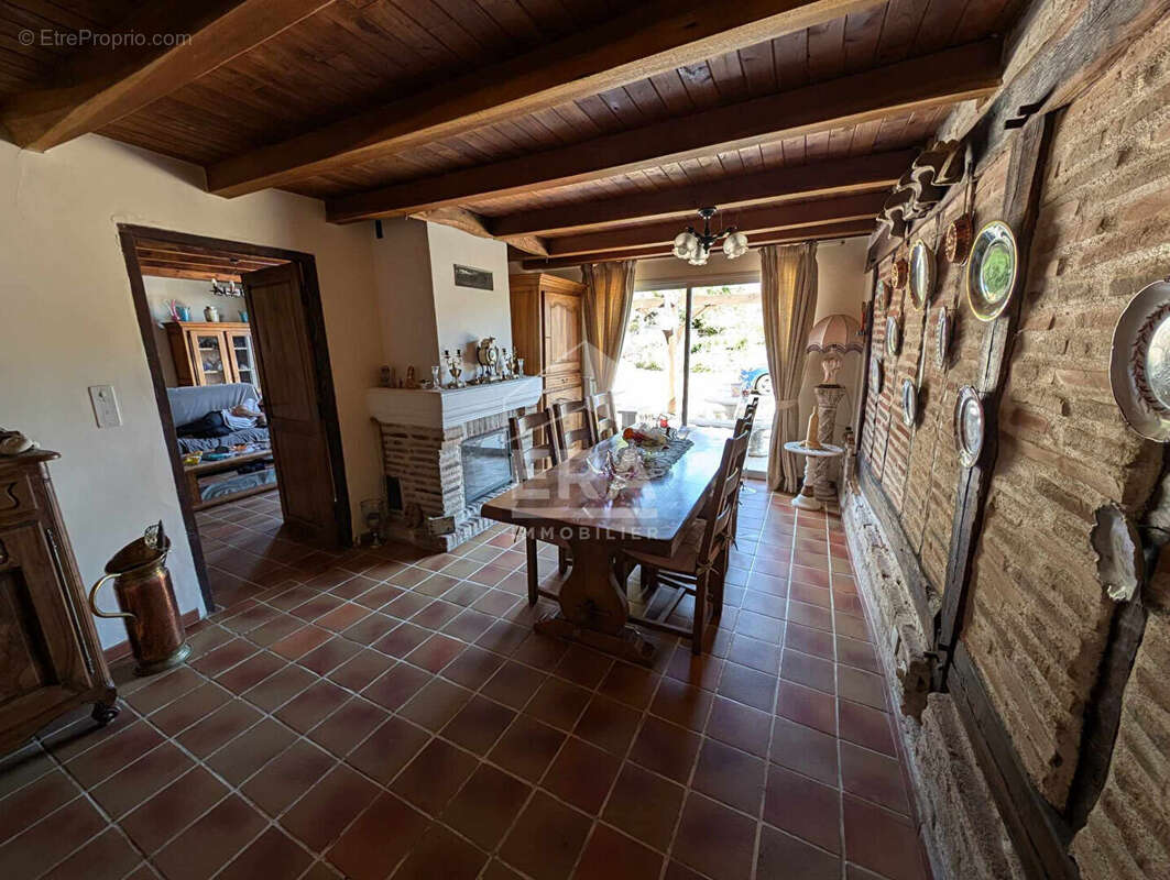 Maison à SAINT-MICHEL-DE-DOUBLE