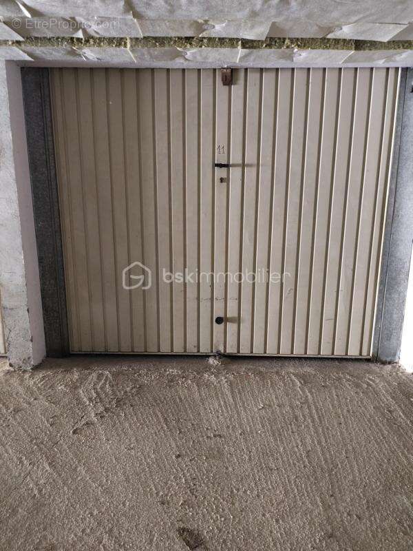 Parking à LA SEYNE-SUR-MER