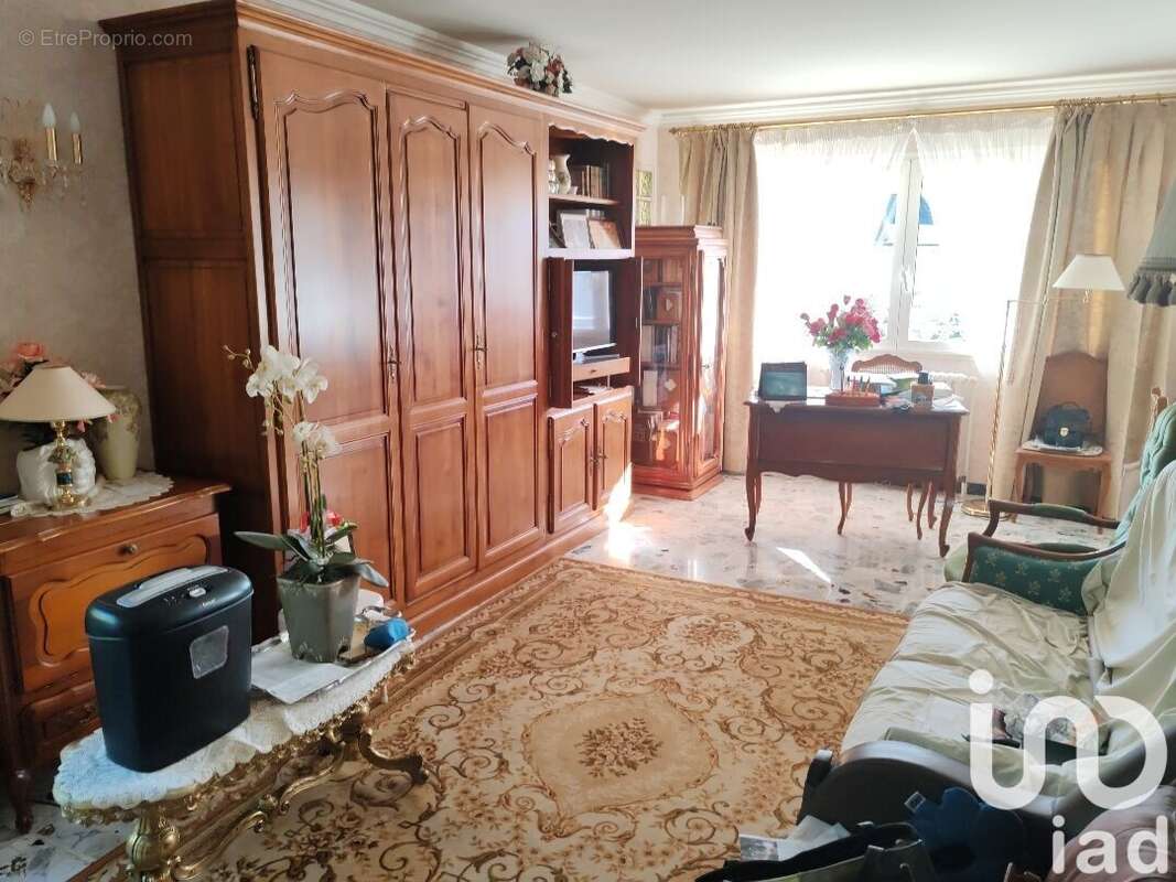 Photo 3 - Maison à YZEURE