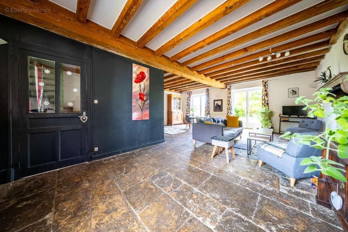 Maison à BEIRE-LE-CHATEL