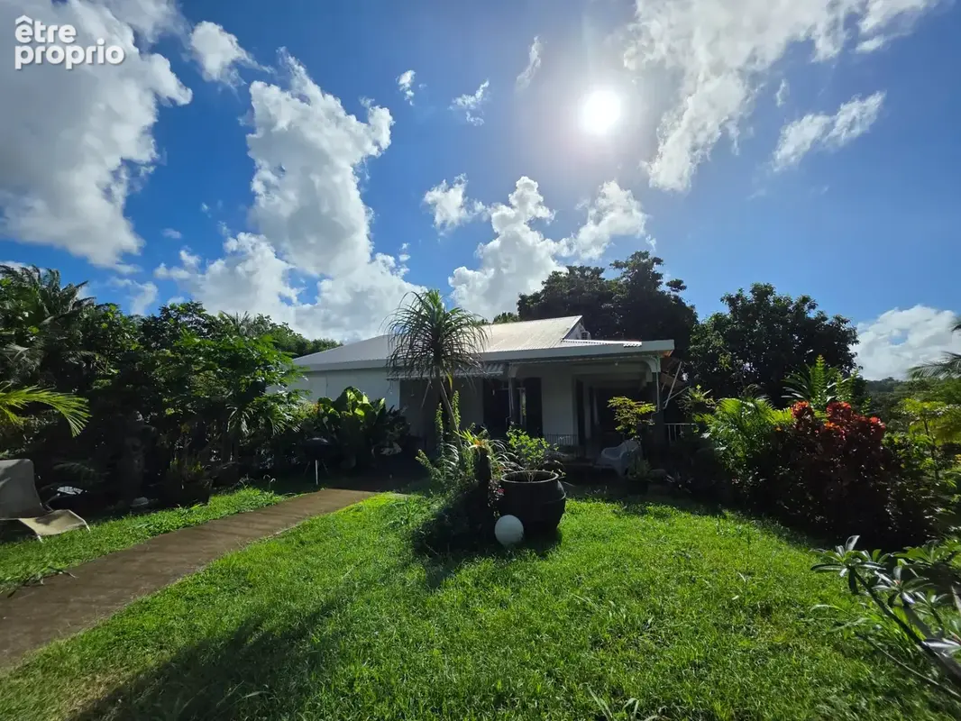 Maison à BAIE-MAHAULT