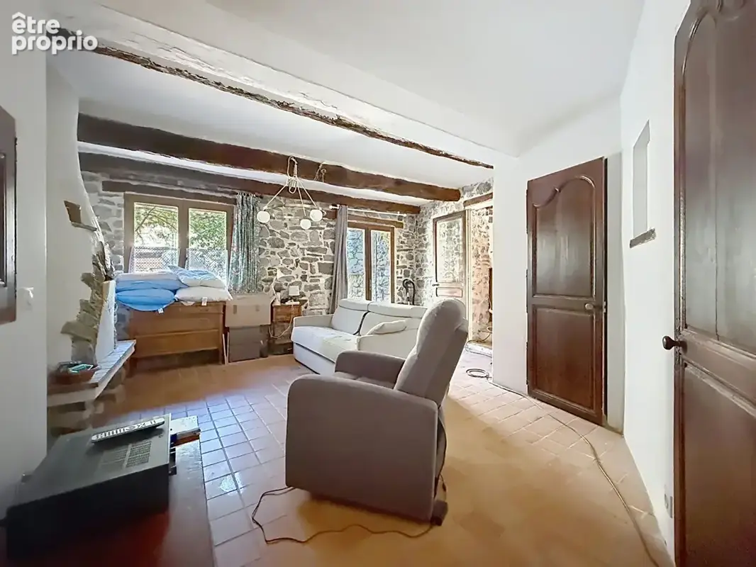 Maison 7 pièces de 137 m2 sur la commune de Massoins ! - photo 2