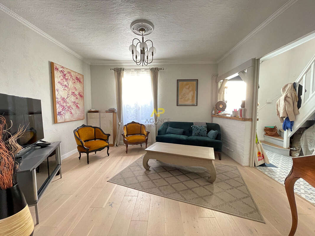 Maison à MONTIGNY-LES-CORMEILLES