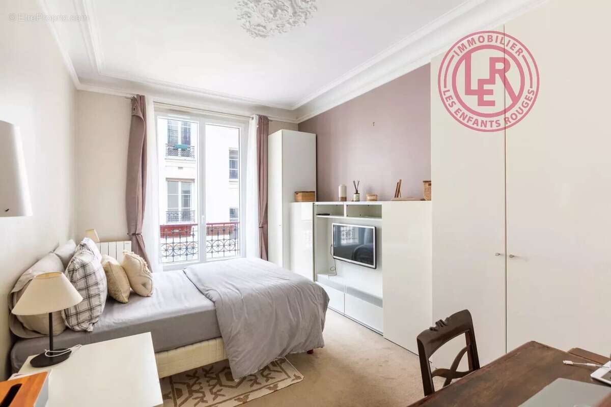 Appartement à PARIS-3E