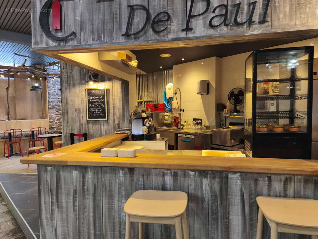 Photo 2 - Commerce à TROYES