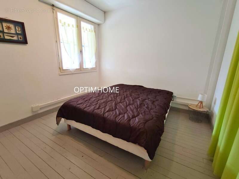 Maison à SAINT-LAURENT-DE-LA-PREE