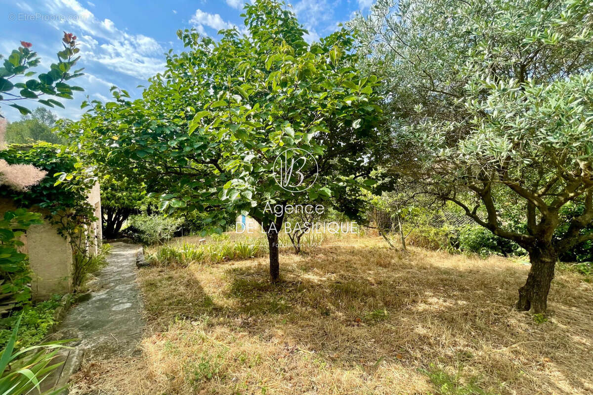 Maison à SAINT-MAXIMIN-LA-SAINTE-BAUME