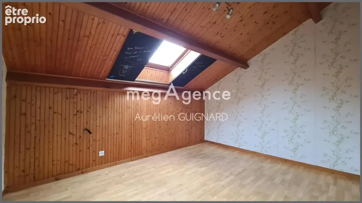 4 Chambres, bel espace en pelouse clos et arboré avec garage - photo 16