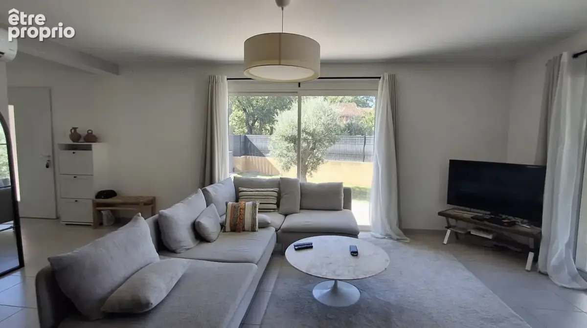 Exclusivité - Villa de 95m² avec 3 ch. piscine et et garage, à la sortie de Saint Paul 3 Châteaux - photo 9