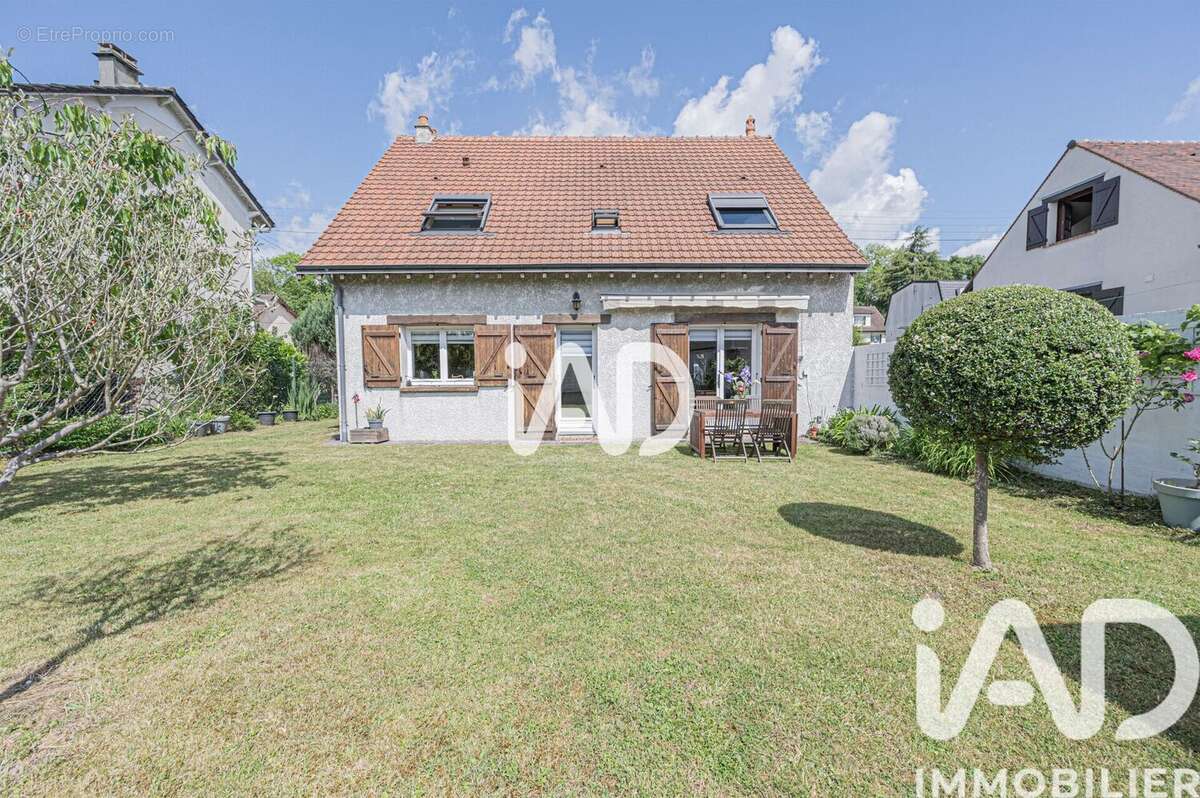 Photo 2 - Maison à TREMBLAY-EN-FRANCE
