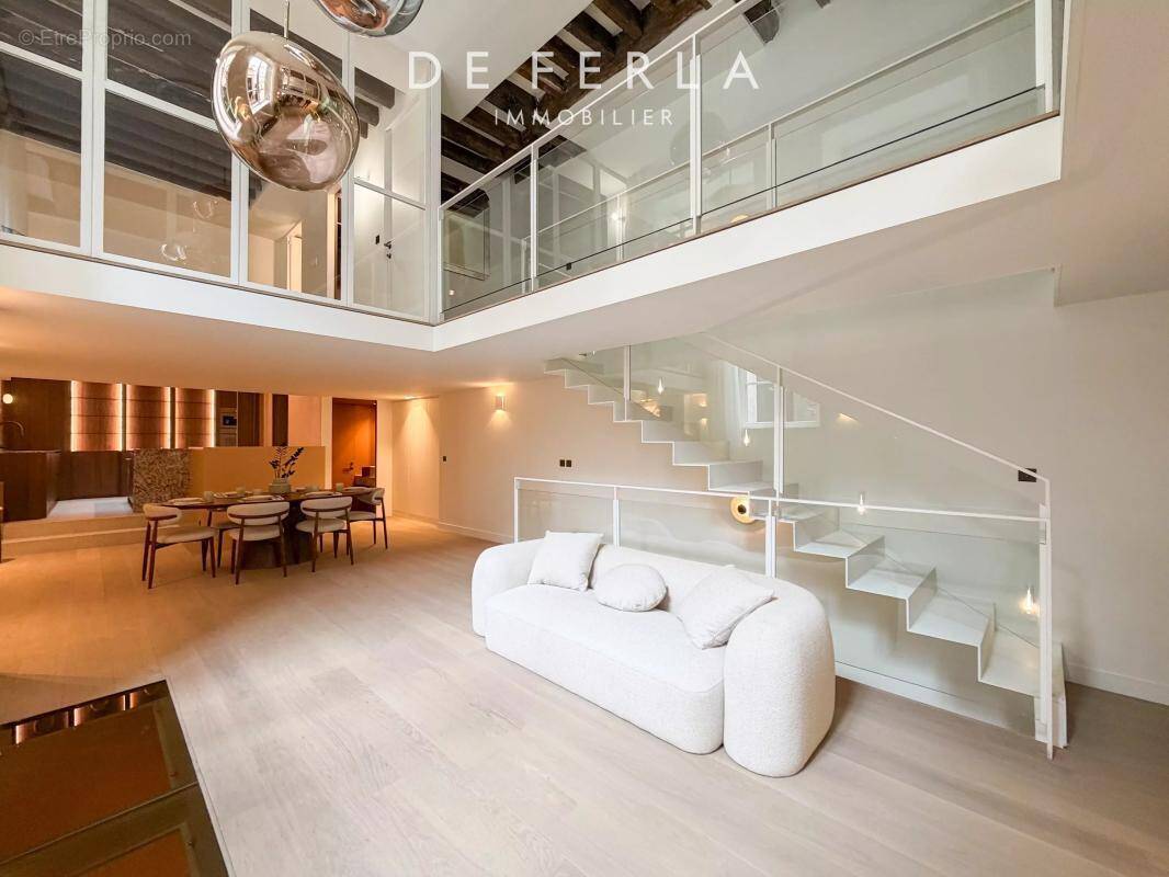 Appartement à PARIS-7E