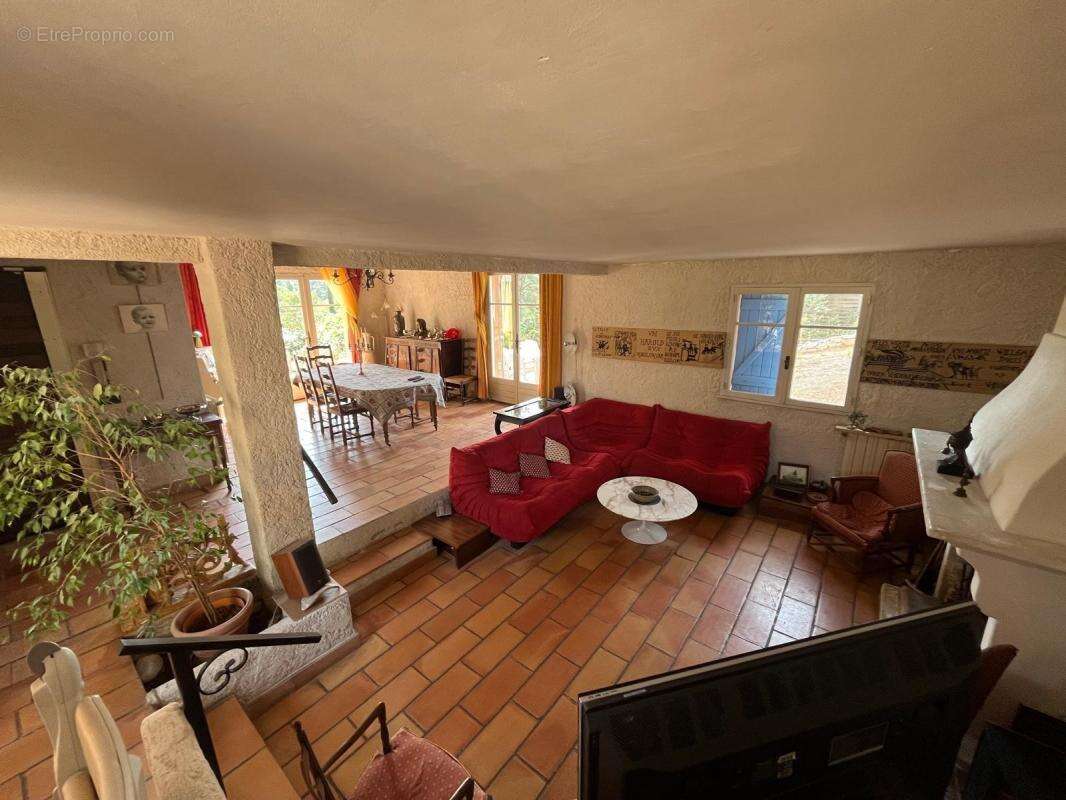 Maison à VENTABREN