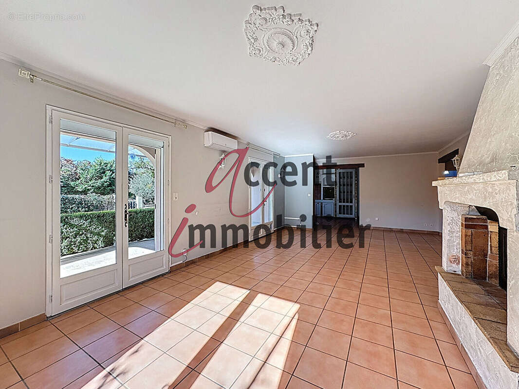 Maison à PLAN-D&#039;ORGON